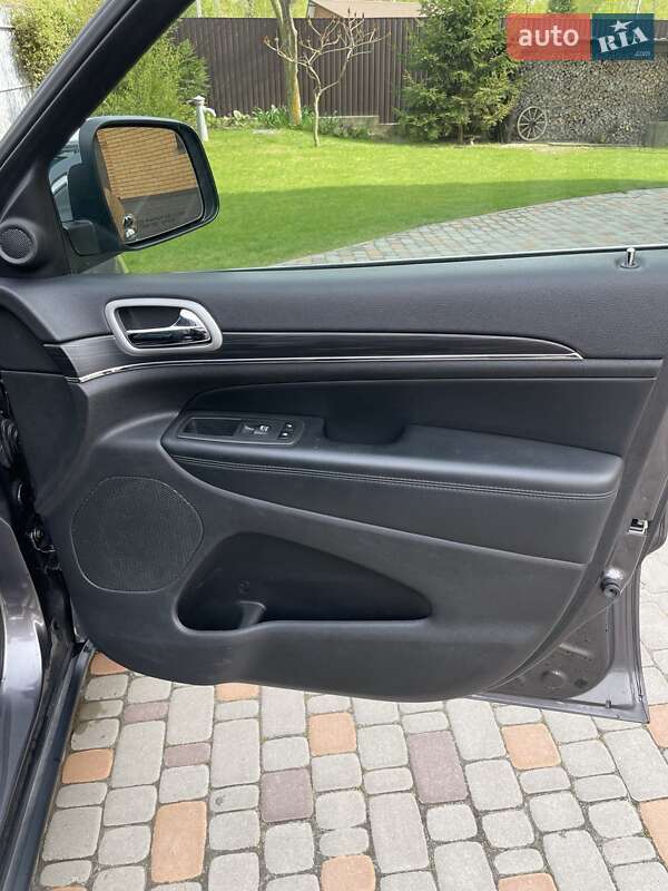 Внедорожник / Кроссовер Jeep Grand Cherokee 2020 в Вышгороде