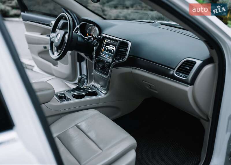 Позашляховик / Кросовер Jeep Grand Cherokee 2018 в Києві