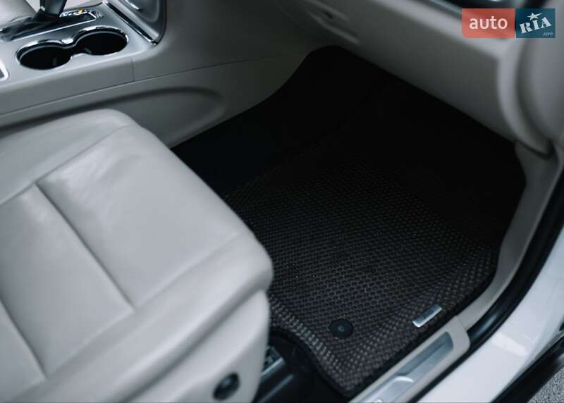 Позашляховик / Кросовер Jeep Grand Cherokee 2018 в Києві