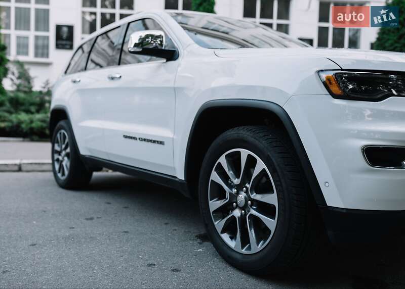 Позашляховик / Кросовер Jeep Grand Cherokee 2018 в Києві