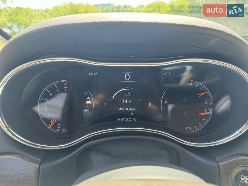 Внедорожник / Кроссовер Jeep Grand Cherokee 2015 в Киеве фото 14 Внедорожник / Кроссовер Jeep Grand Cherokee 2015 в Киеве