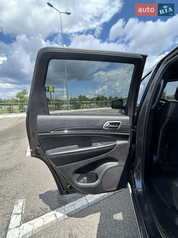 Внедорожник / Кроссовер Jeep Grand Cherokee 2018 в Киеве