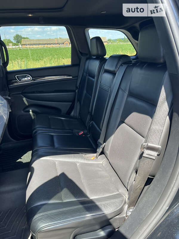 Внедорожник / Кроссовер Jeep Grand Cherokee 2017 в Киеве