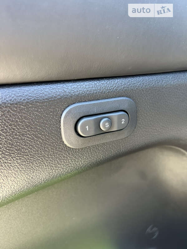 Внедорожник / Кроссовер Jeep Grand Cherokee 2017 в Киеве