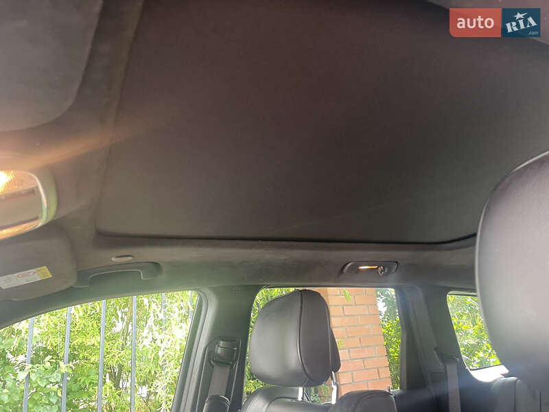 Внедорожник / Кроссовер Jeep Grand Cherokee 2014 в Киеве