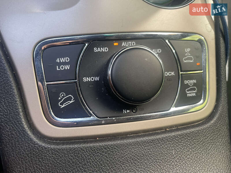 Внедорожник / Кроссовер Jeep Grand Cherokee 2014 в Киеве