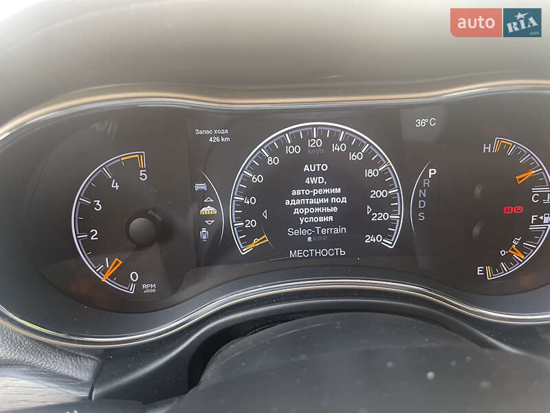 Внедорожник / Кроссовер Jeep Grand Cherokee 2014 в Киеве