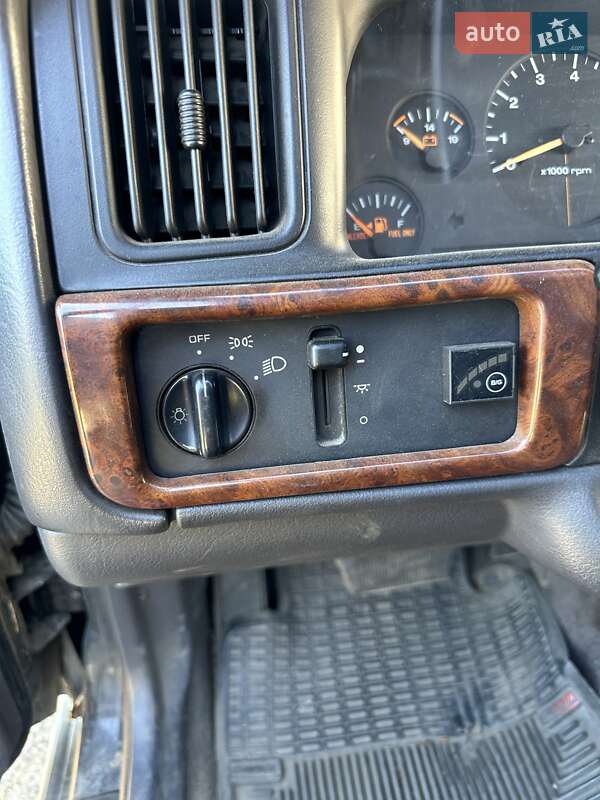 Позашляховик / Кросовер Jeep Grand Cherokee 1997 в Харкові