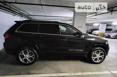 Внедорожник / Кроссовер Jeep Grand Cherokee 2021 в Киеве