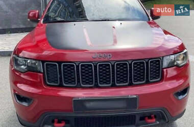 Позашляховик / Кросовер Jeep Grand Cherokee 2018 в 