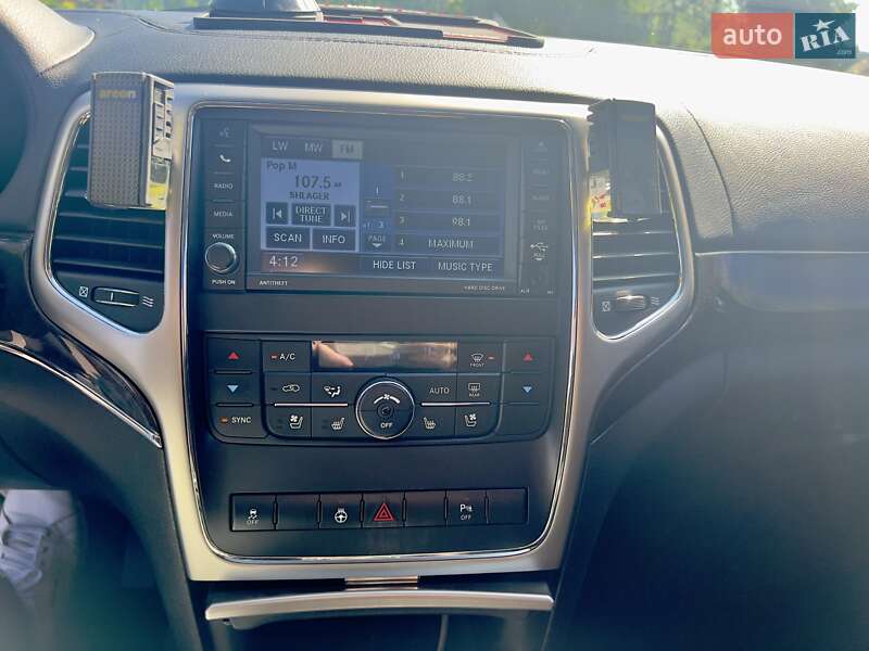 Внедорожник / Кроссовер Jeep Grand Cherokee 2011 в Золотоноше