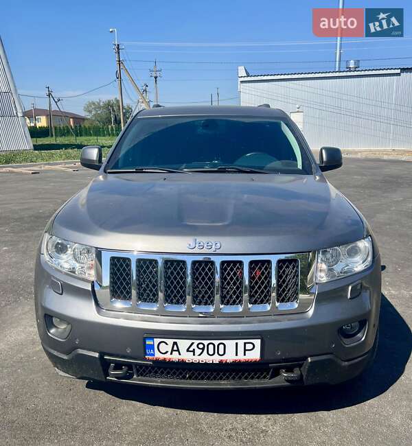 Внедорожник / Кроссовер Jeep Grand Cherokee 2011 в Золотоноше