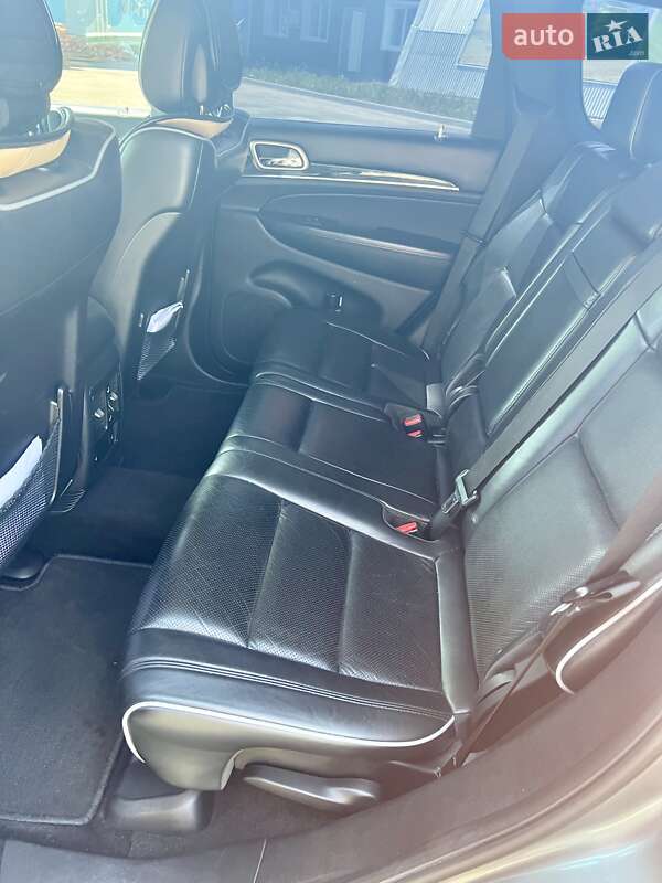 Внедорожник / Кроссовер Jeep Grand Cherokee 2011 в Золотоноше