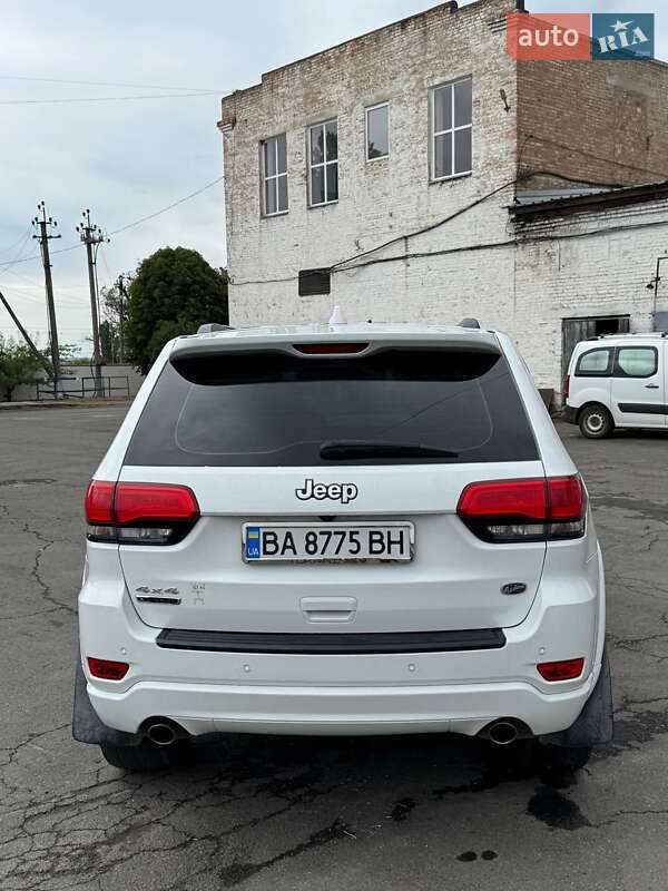 Внедорожник / Кроссовер Jeep Grand Cherokee 2014 в Новоархангельске