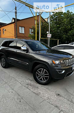 Позашляховик / Кросовер Jeep Grand Cherokee 2020 в Ромнах