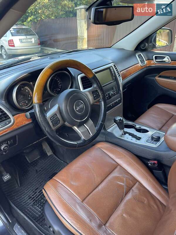 Внедорожник / Кроссовер Jeep Grand Cherokee 2012 в Яремче