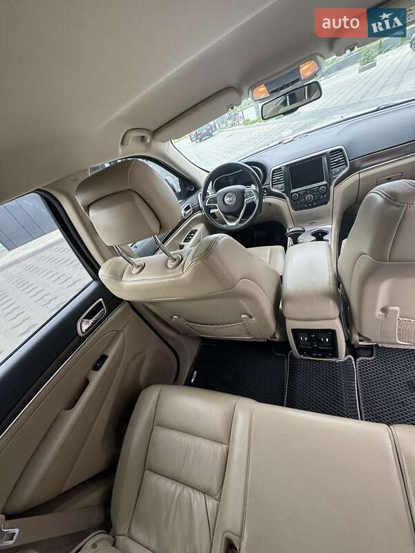 Внедорожник / Кроссовер Jeep Grand Cherokee 2015 в Хусте