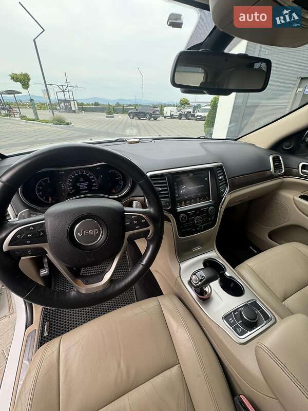 Внедорожник / Кроссовер Jeep Grand Cherokee 2015 в Хусте