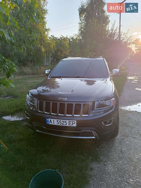 Внедорожник / Кроссовер Jeep Grand Cherokee 2016 в Яготине