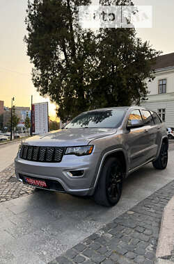 Внедорожник / Кроссовер Jeep Grand Cherokee 2020 в Львове