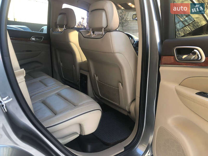 Внедорожник / Кроссовер Jeep Grand Cherokee 2011 в Киеве