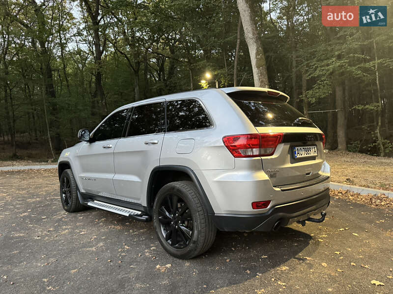 Внедорожник / Кроссовер Jeep Grand Cherokee 2012 в Ужгороде