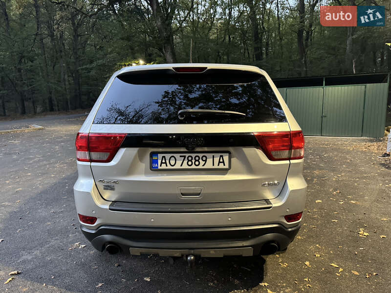 Внедорожник / Кроссовер Jeep Grand Cherokee 2012 в Ужгороде