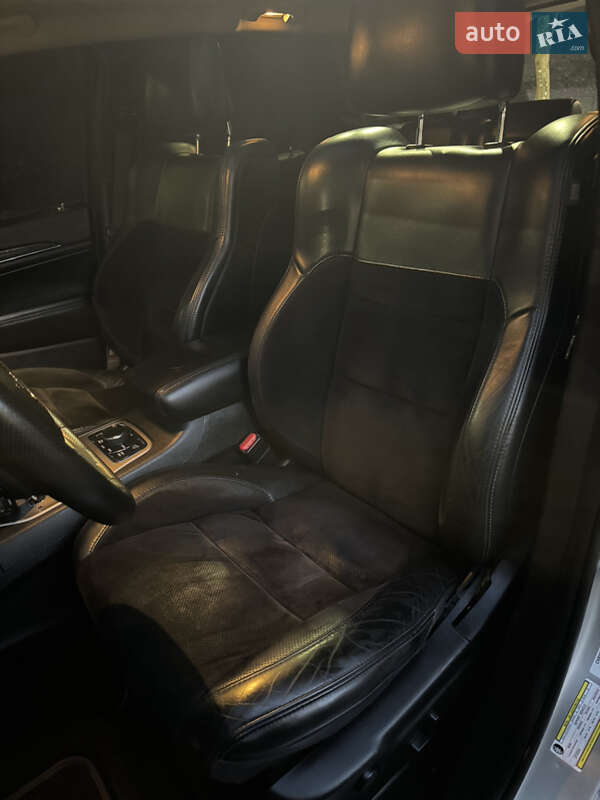 Внедорожник / Кроссовер Jeep Grand Cherokee 2012 в Ужгороде