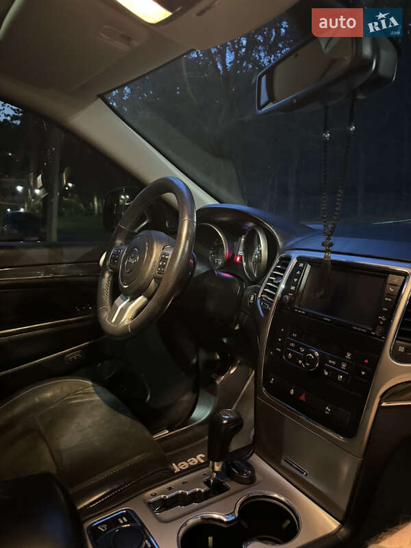 Внедорожник / Кроссовер Jeep Grand Cherokee 2012 в Ужгороде