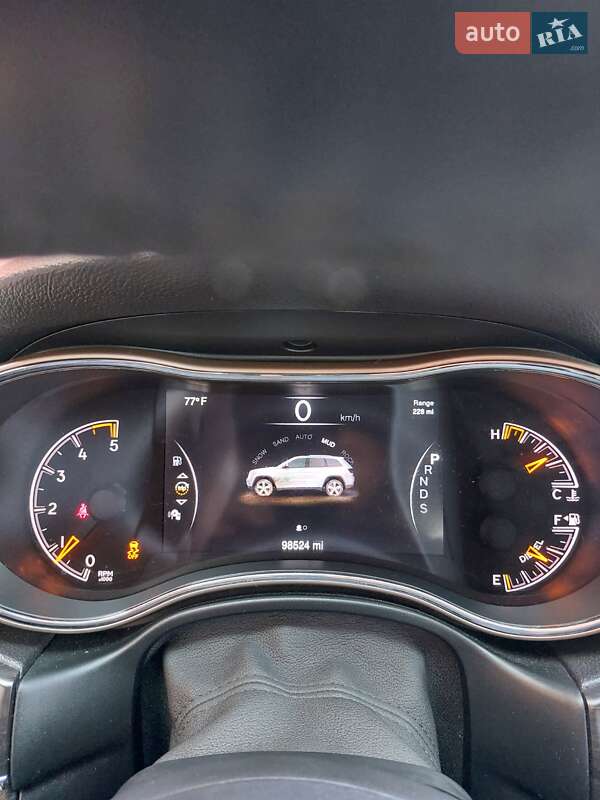 Внедорожник / Кроссовер Jeep Grand Cherokee 2014 в Гайсине