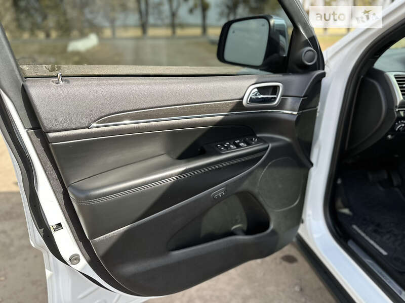 Позашляховик / Кросовер Jeep Grand Cherokee 2018 в Фастові