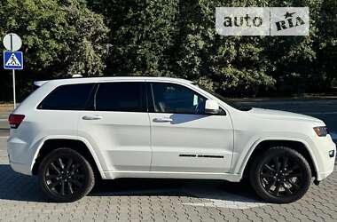 Внедорожник / Кроссовер Jeep Grand Cherokee 2017 в Киеве