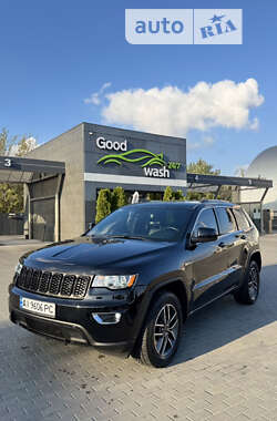 Внедорожник / Кроссовер Jeep Grand Cherokee 2020 в Киеве