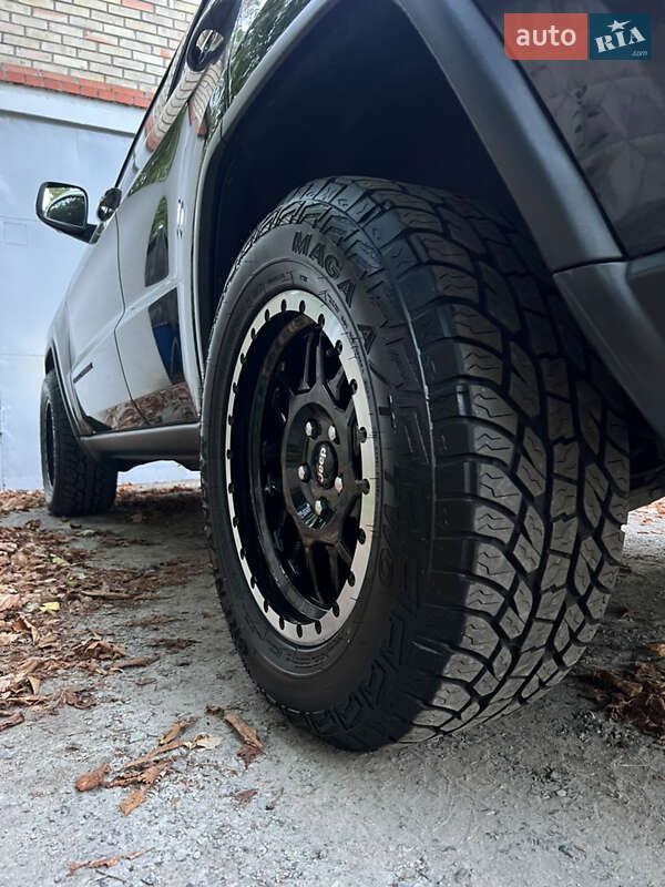 Внедорожник / Кроссовер Jeep Grand Cherokee 2014 в Киеве