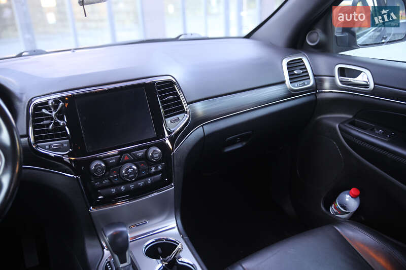 Внедорожник / Кроссовер Jeep Grand Cherokee 2020 в Полтаве