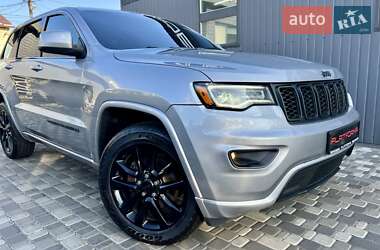 Позашляховик / Кросовер Jeep Grand Cherokee 2017 в Києві