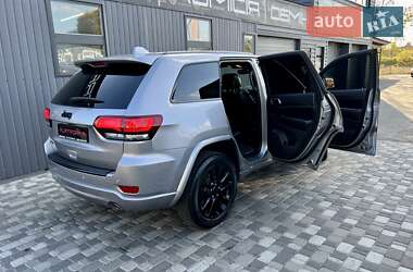 Позашляховик / Кросовер Jeep Grand Cherokee 2017 в Києві