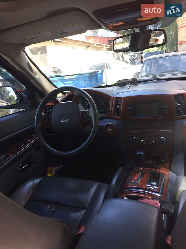 Внедорожник / Кроссовер Jeep Grand Cherokee 2006 в Киеве