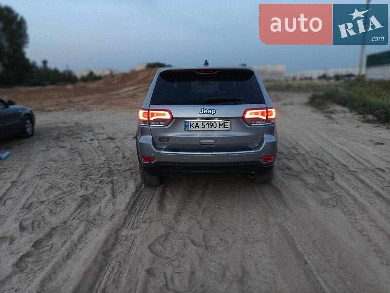 Внедорожник / Кроссовер Jeep Grand Cherokee 2019 в Киеве