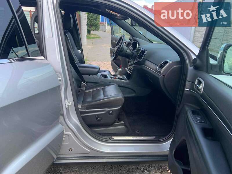 Внедорожник / Кроссовер Jeep Grand Cherokee 2019 в Киеве