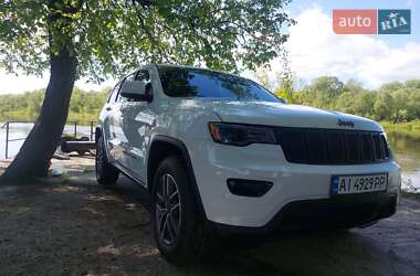 Внедорожник / Кроссовер Jeep Grand Cherokee 2020 в Киеве