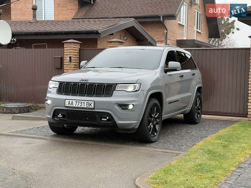 Позашляховик / Кросовер Jeep Grand Cherokee 2017 в Києві