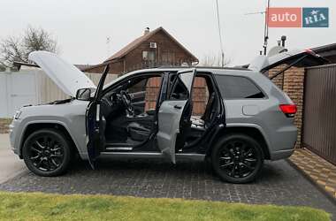 Позашляховик / Кросовер Jeep Grand Cherokee 2017 в Києві