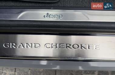 Позашляховик / Кросовер Jeep Grand Cherokee 2017 в Києві