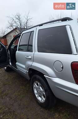 Внедорожник / Кроссовер Jeep Grand Cherokee 2004 в 