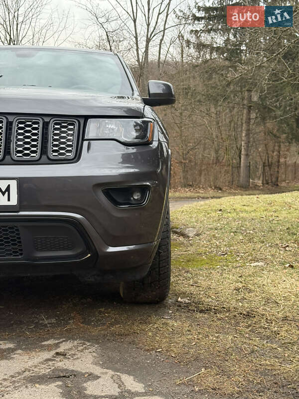 Внедорожник / Кроссовер Jeep Grand Cherokee 2019 в Львове