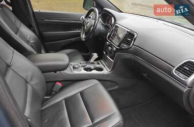 Внедорожник / Кроссовер Jeep Grand Cherokee 2020 в 