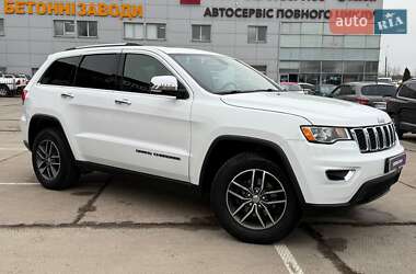 Внедорожник / Кроссовер Jeep Grand Cherokee 2018 в 