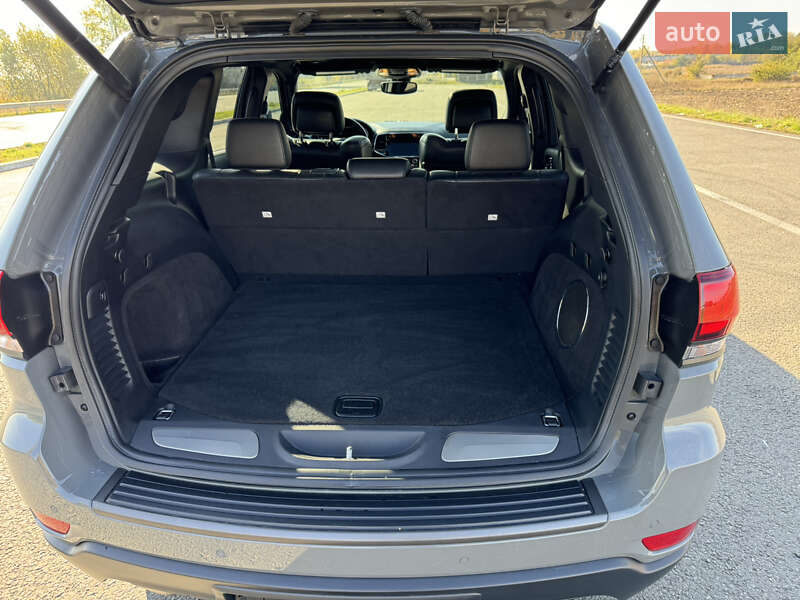 Внедорожник / Кроссовер Jeep Grand Cherokee 2020 в Киеве