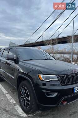 Внедорожник / Кроссовер Jeep Grand Cherokee 2018 в 